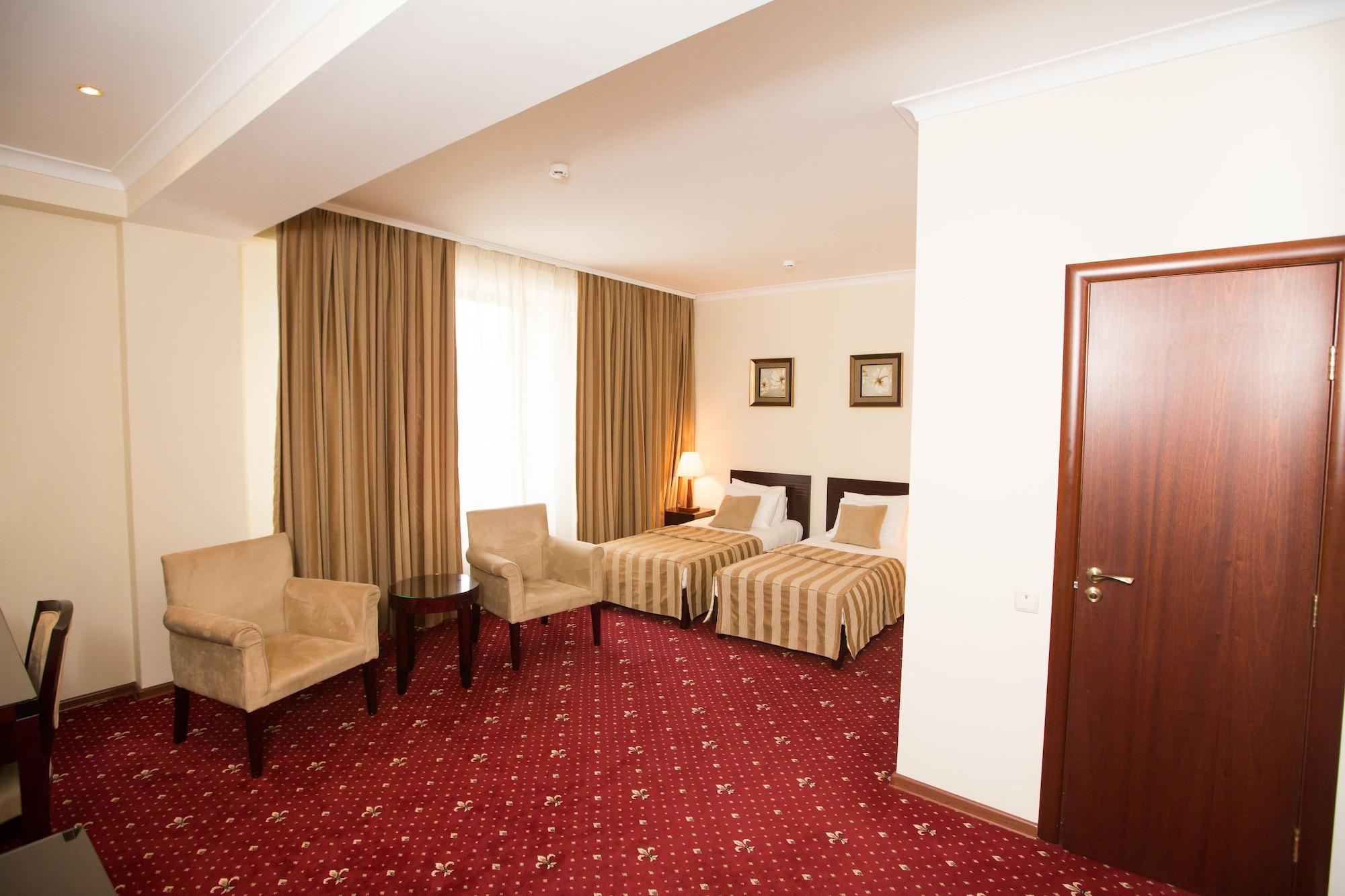 Jumbo Hotel Chisinau Exterior photo