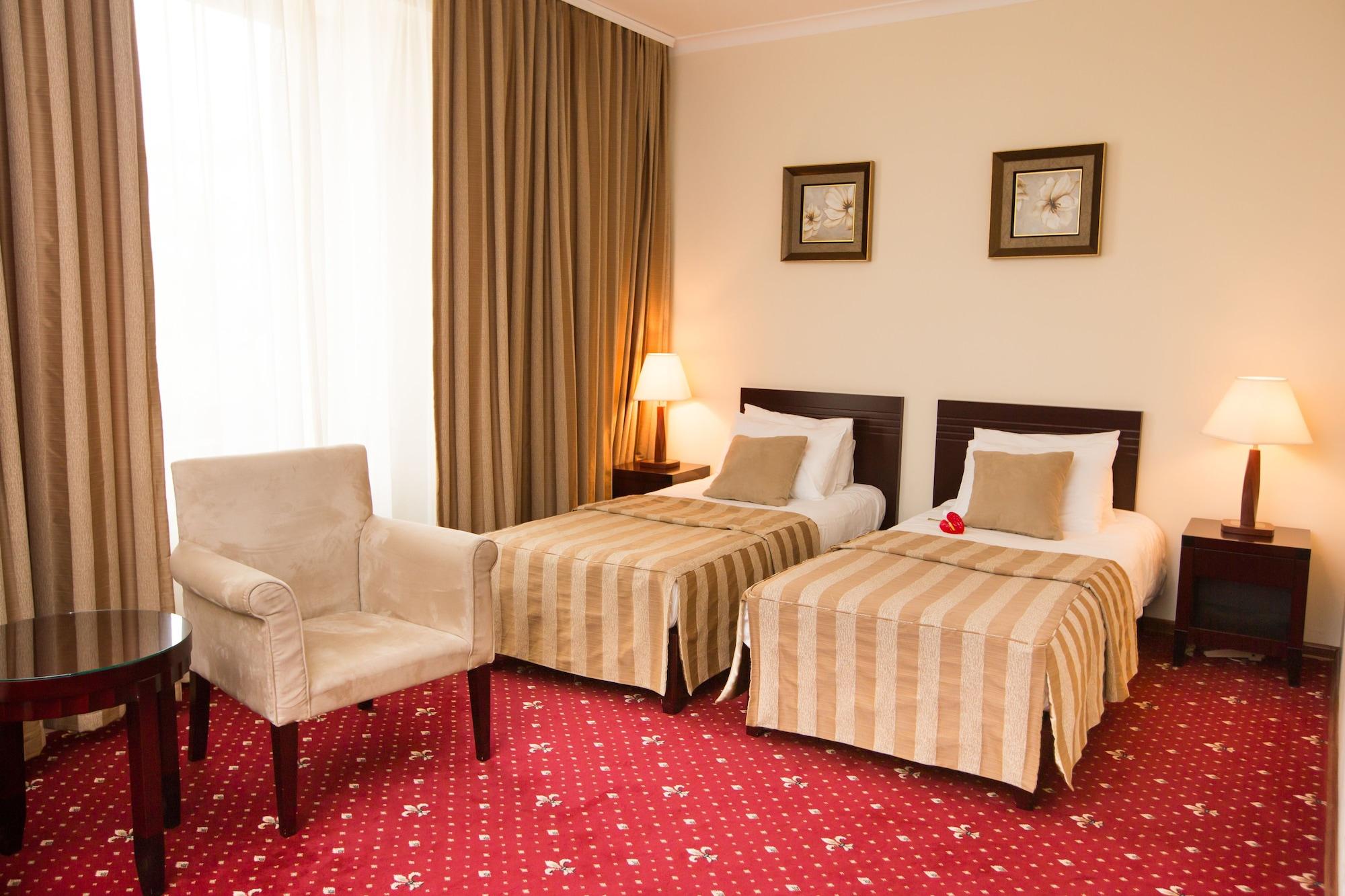 Jumbo Hotel Chisinau Exterior photo