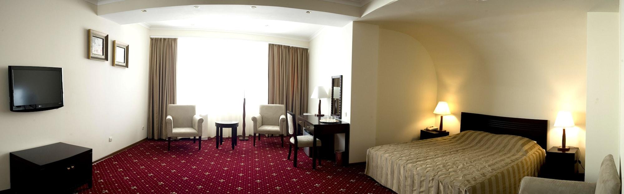 Jumbo Hotel Chisinau Exterior photo