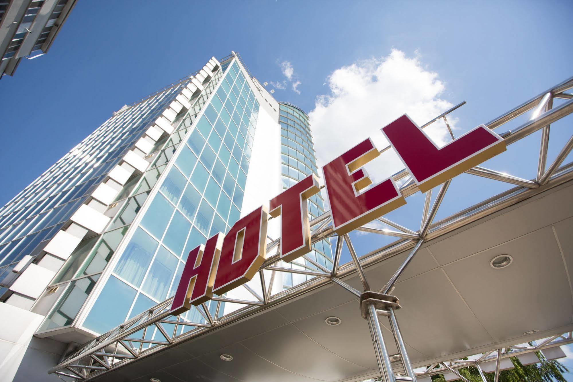 Jumbo Hotel Chisinau Exterior photo